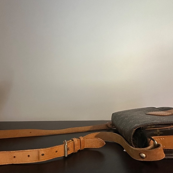 Authentic Louis Vuitton Crossbody Cartouchiere MM Brown Monogram - Picture 15 of 16